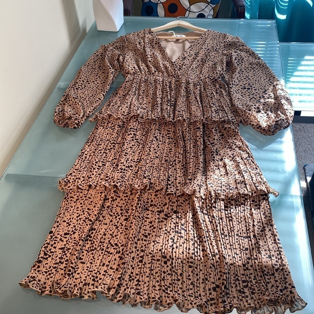 Animal Print Dress She & Sky Pleated Midi Dress Size S NEW - Picture 2 of 12